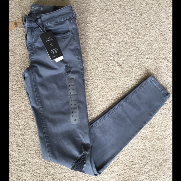 American Eagle Outfitters Denim - NWT American Eagle AEO Twill Distressed Jegging 🦅
